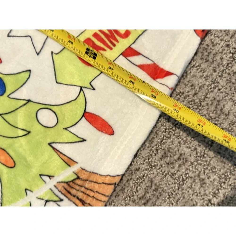 Dr. Seuss The Grinch throw blanket is made of super soft flannel fleece 40